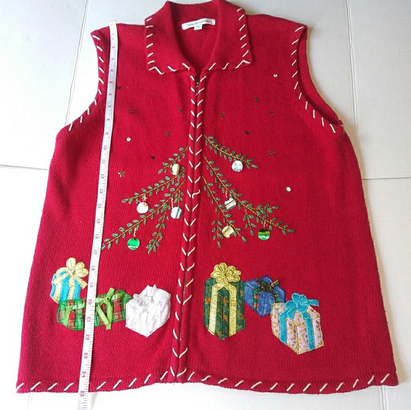 Christmas Sleeveless Sweater - Picture 1 of 7